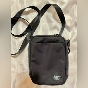 Lululemon Easy Access Crossbody Bag 1.5L